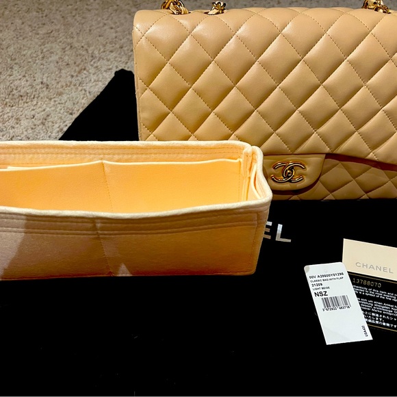 NWT Chanel Jumbo beige Claire single flap - Picture 3 of 6